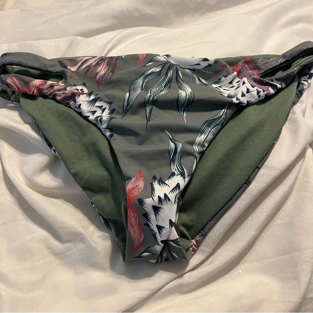 Bikini bottom